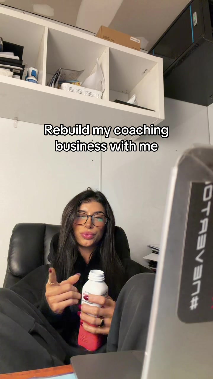 @jacquelinejay_