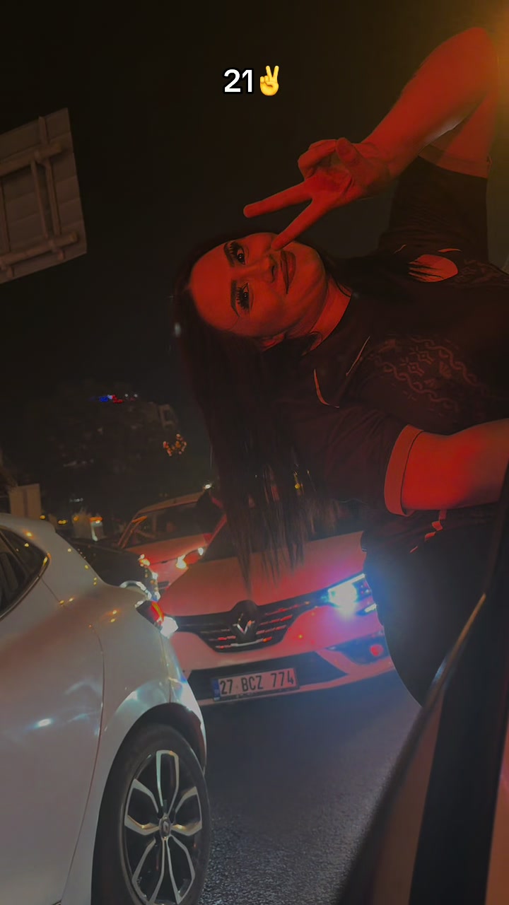 @nazenizlive21