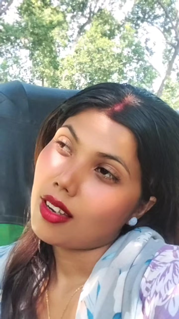 @सपना राउत ।,,,,,,