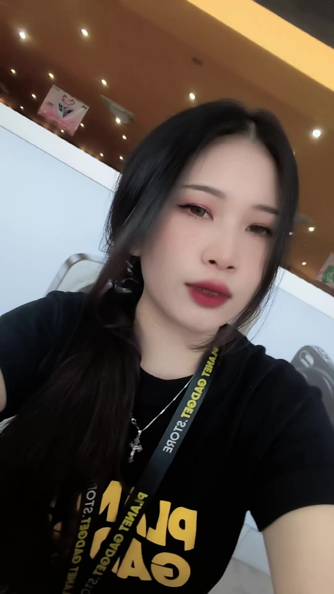 @Jeenayy
