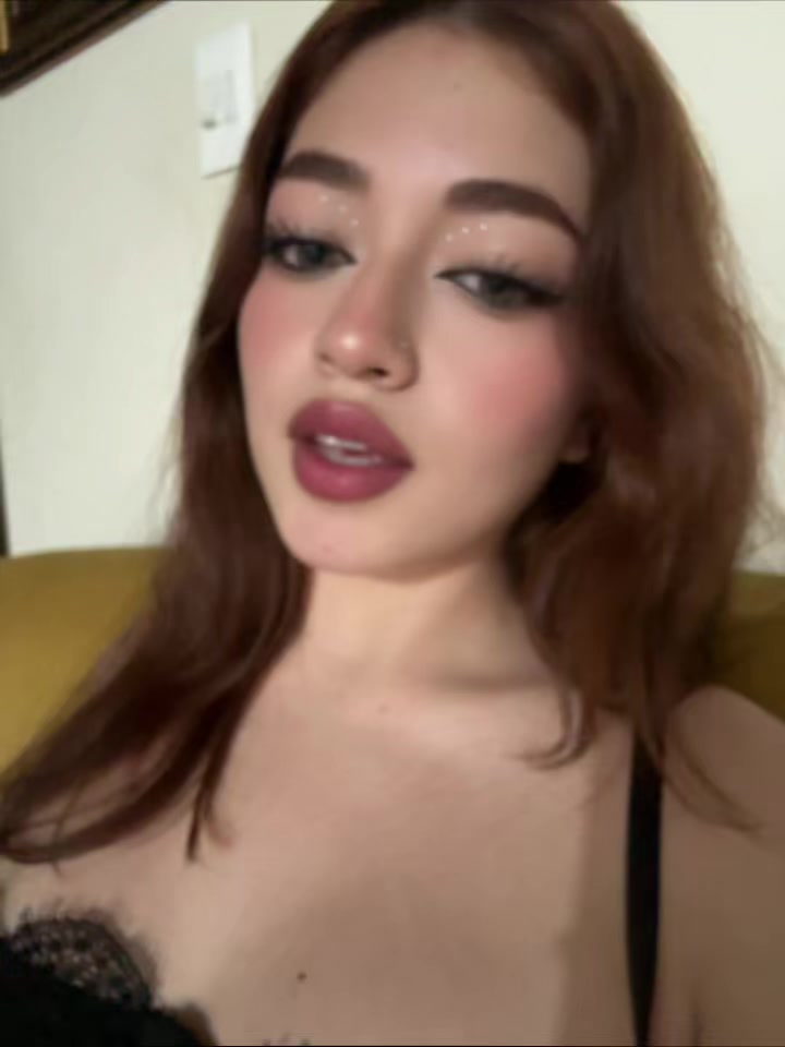 @🦦