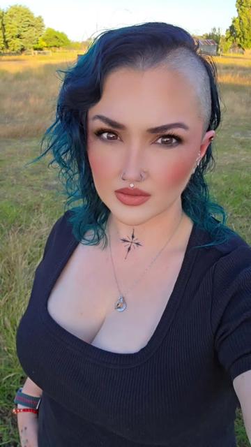 @PotatoWithLipstick
