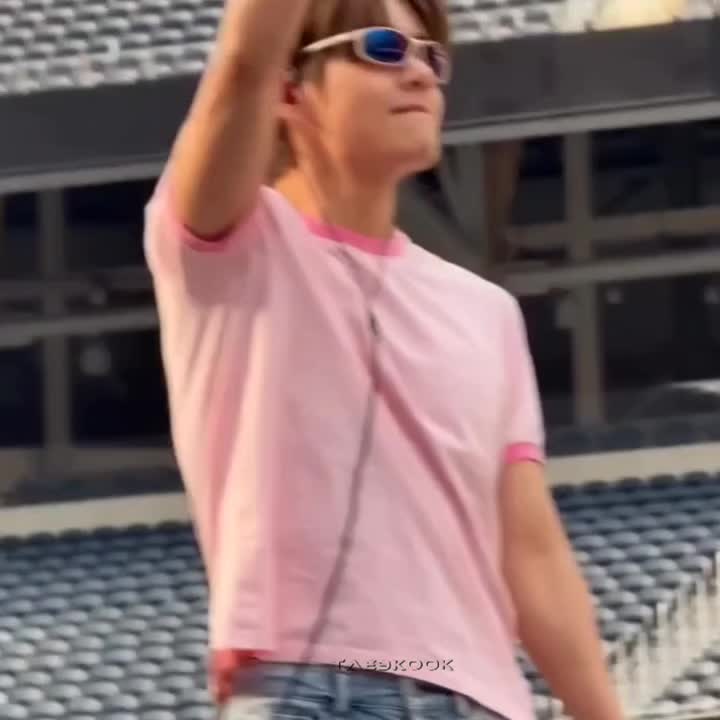 @๐๐ ๐ค
