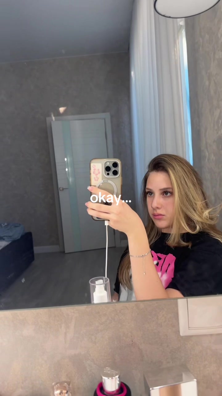 @𝑲𝑹𝑰𝑺𝑻𝑰