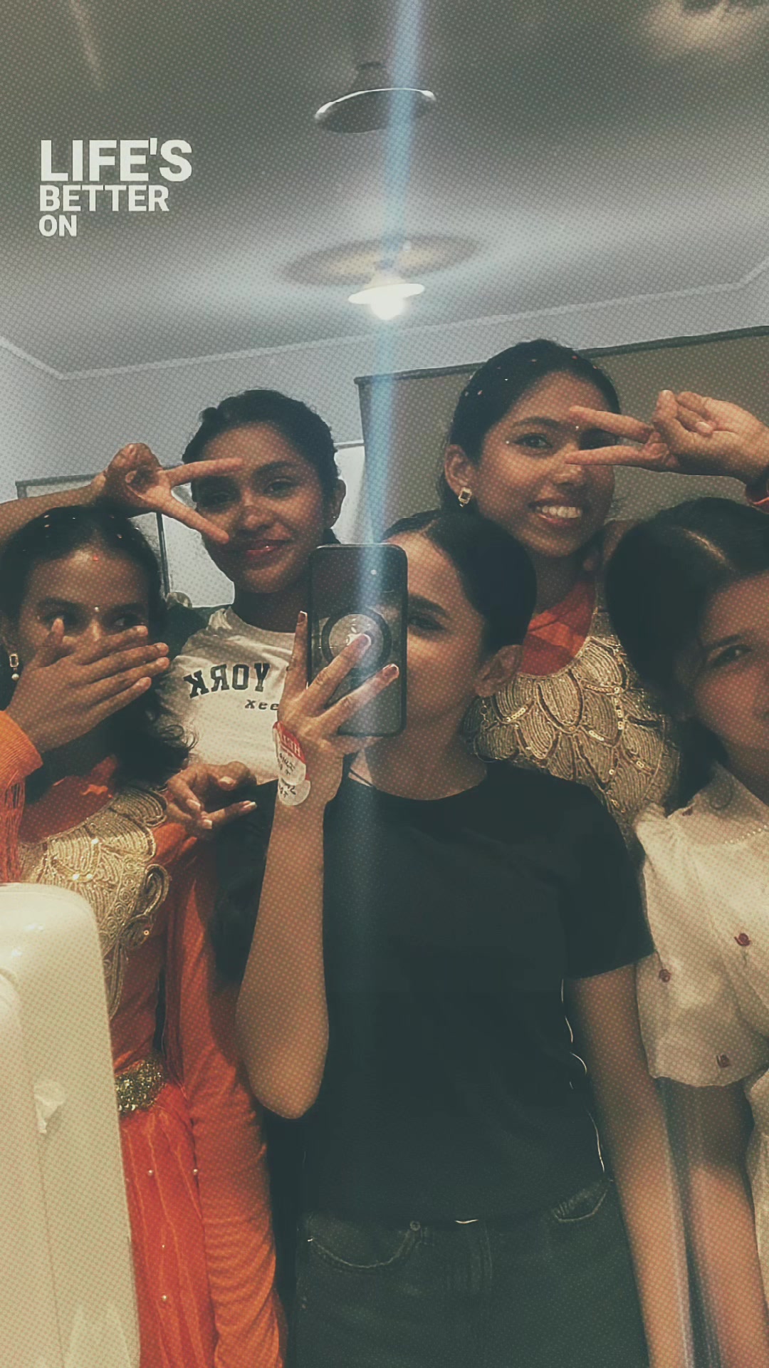 @_.shreyahh🕸️