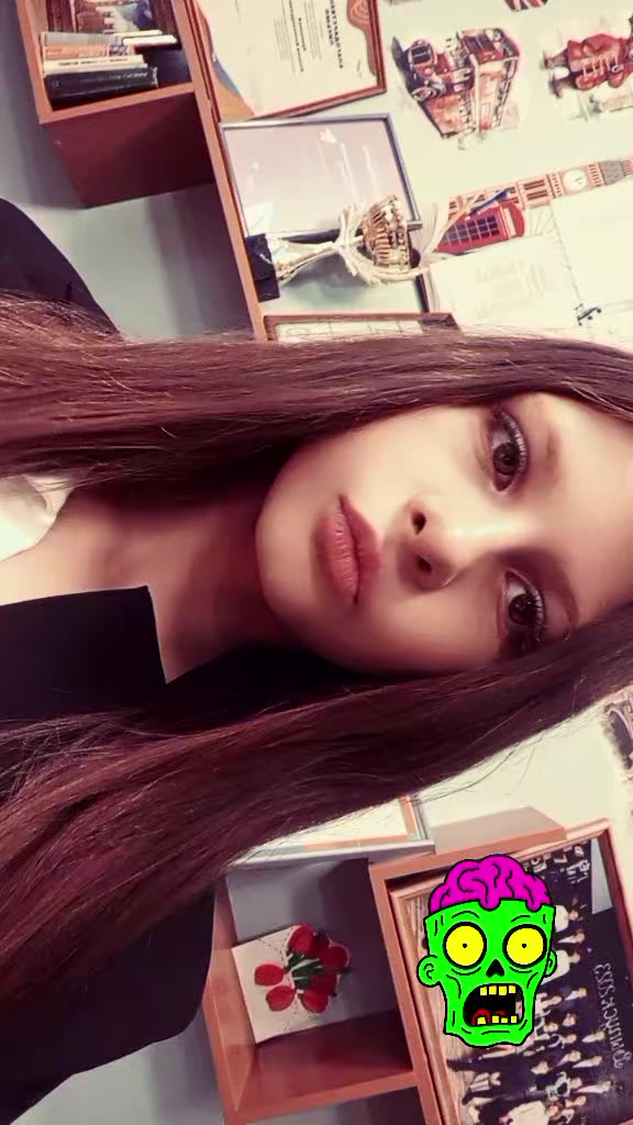 @𝚝𝚠𝚒𝚔𝚊🍂🦇🕸