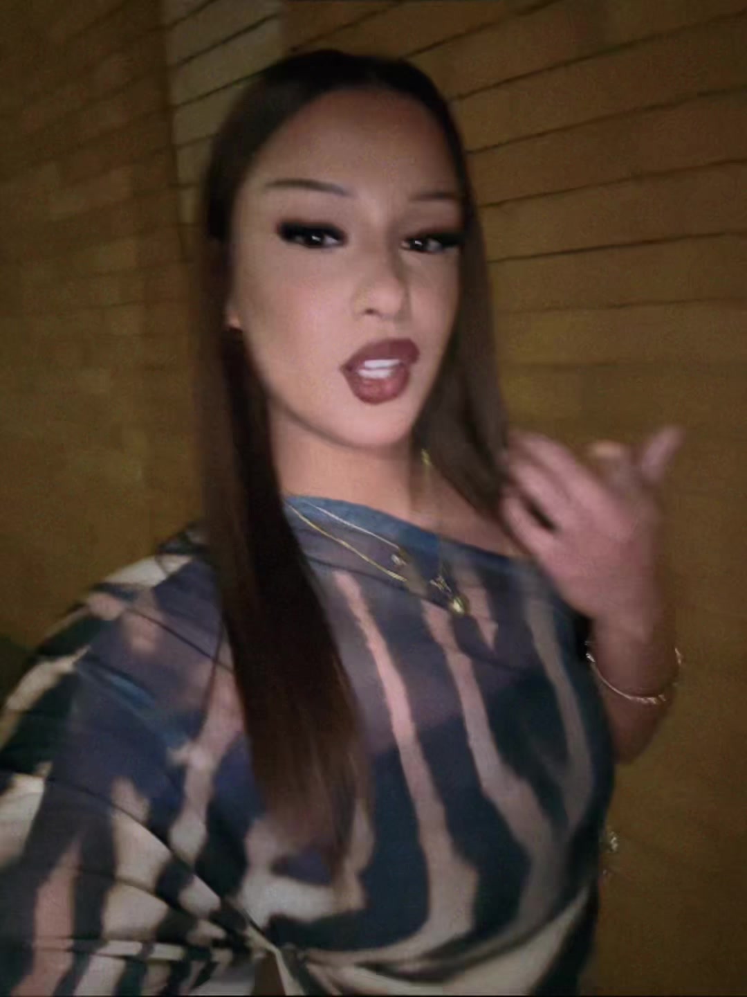 @Maybe_.alexaa