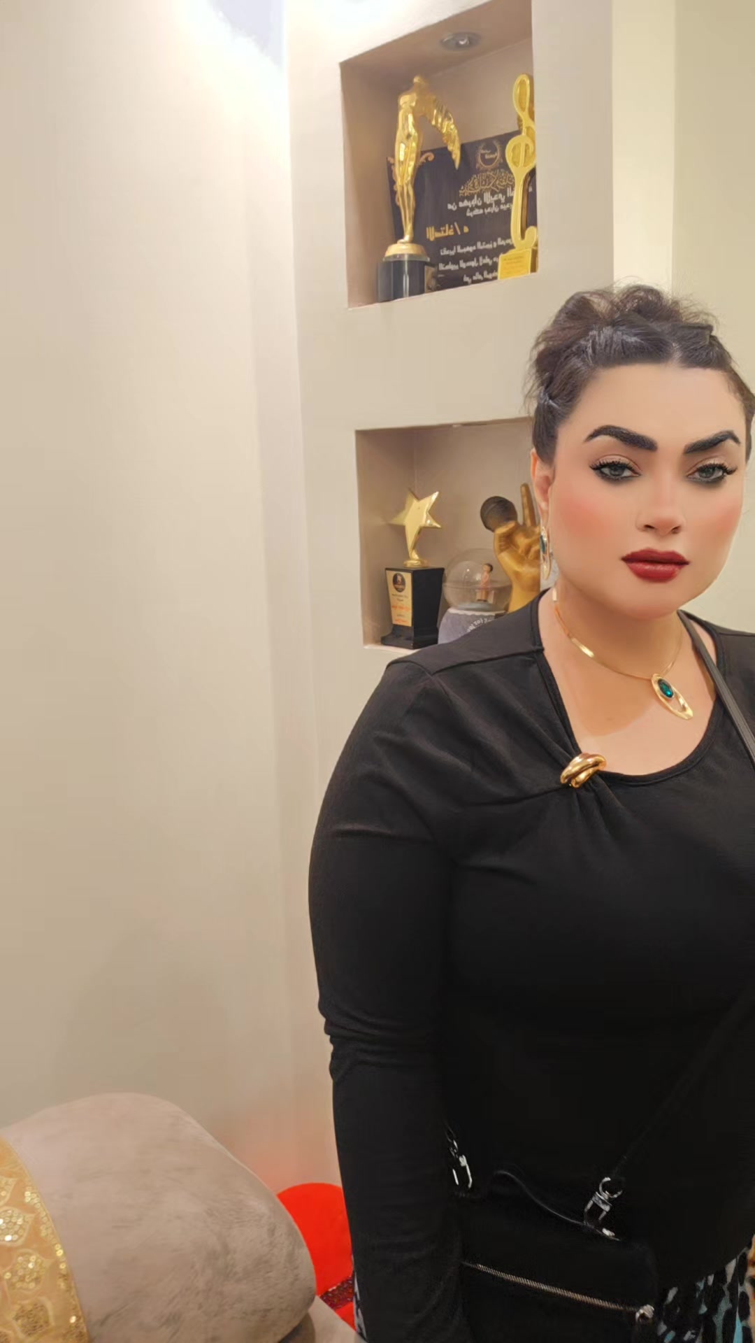 @مونيكا روبرت Monica robert