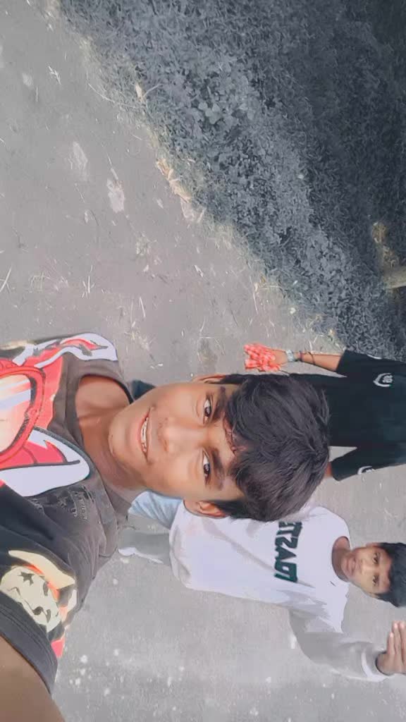 @Raju Bro 🥀🥀🌹🌹