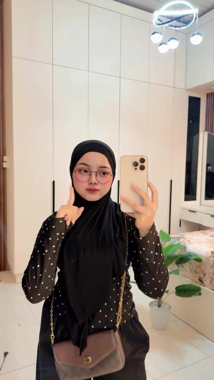@cutkina_