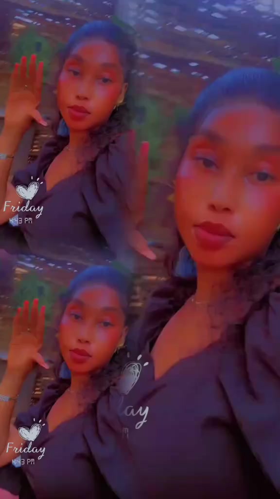 @Queena_manu