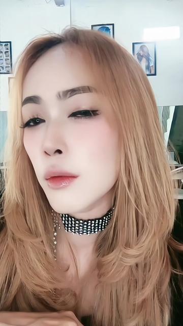 @๐๐ฏ๐ฏ๐ฐ Kharisma