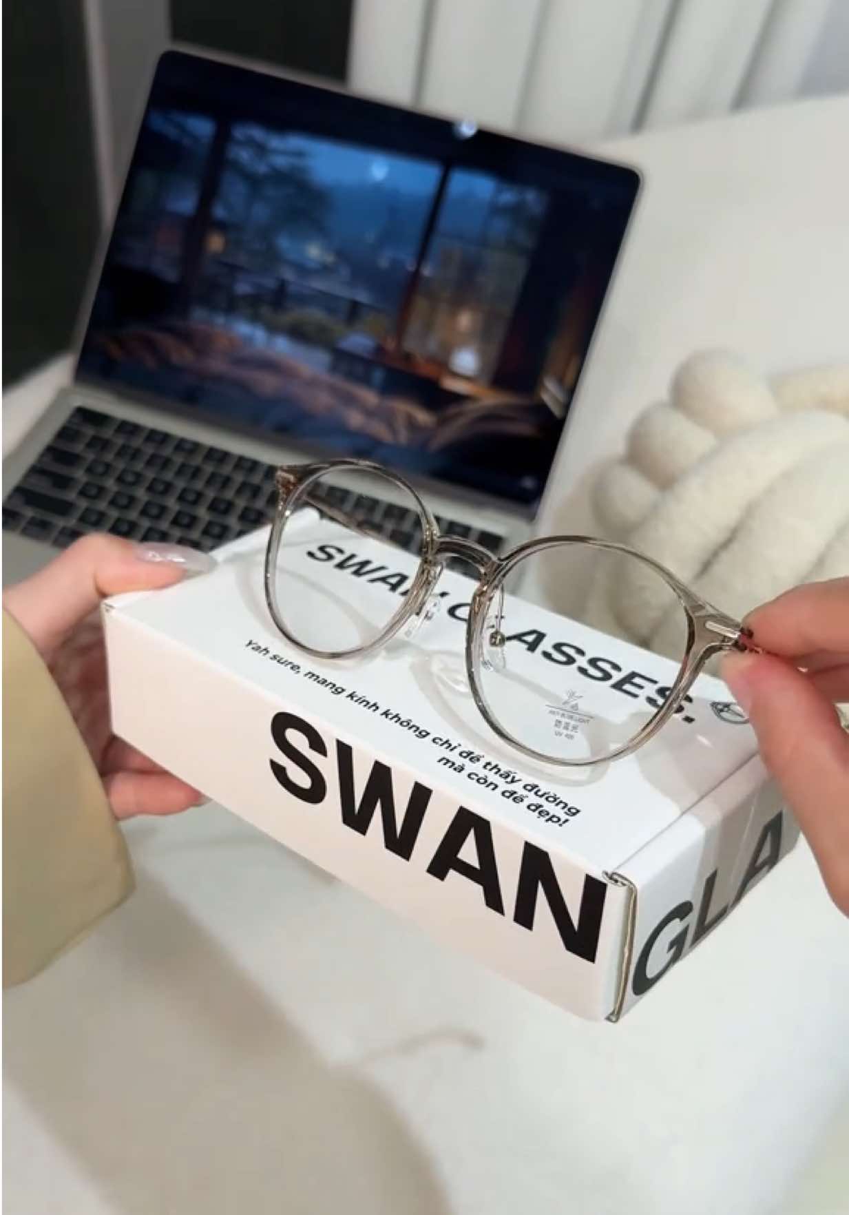 @SWAN GLASSES