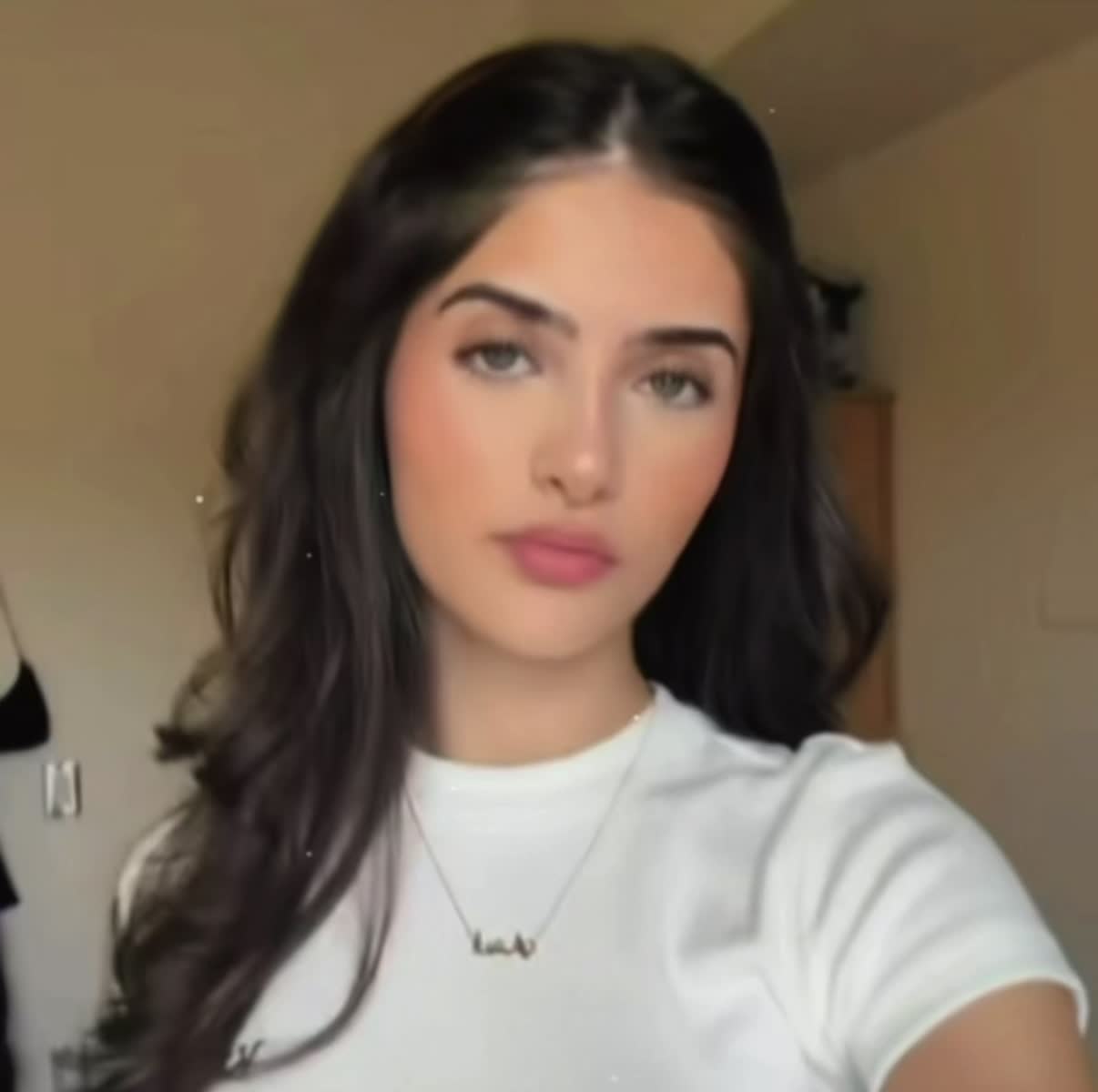 @arishaeshaikhfanpage