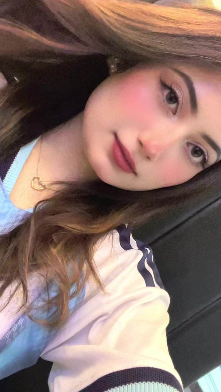 @🦋Simi🦋