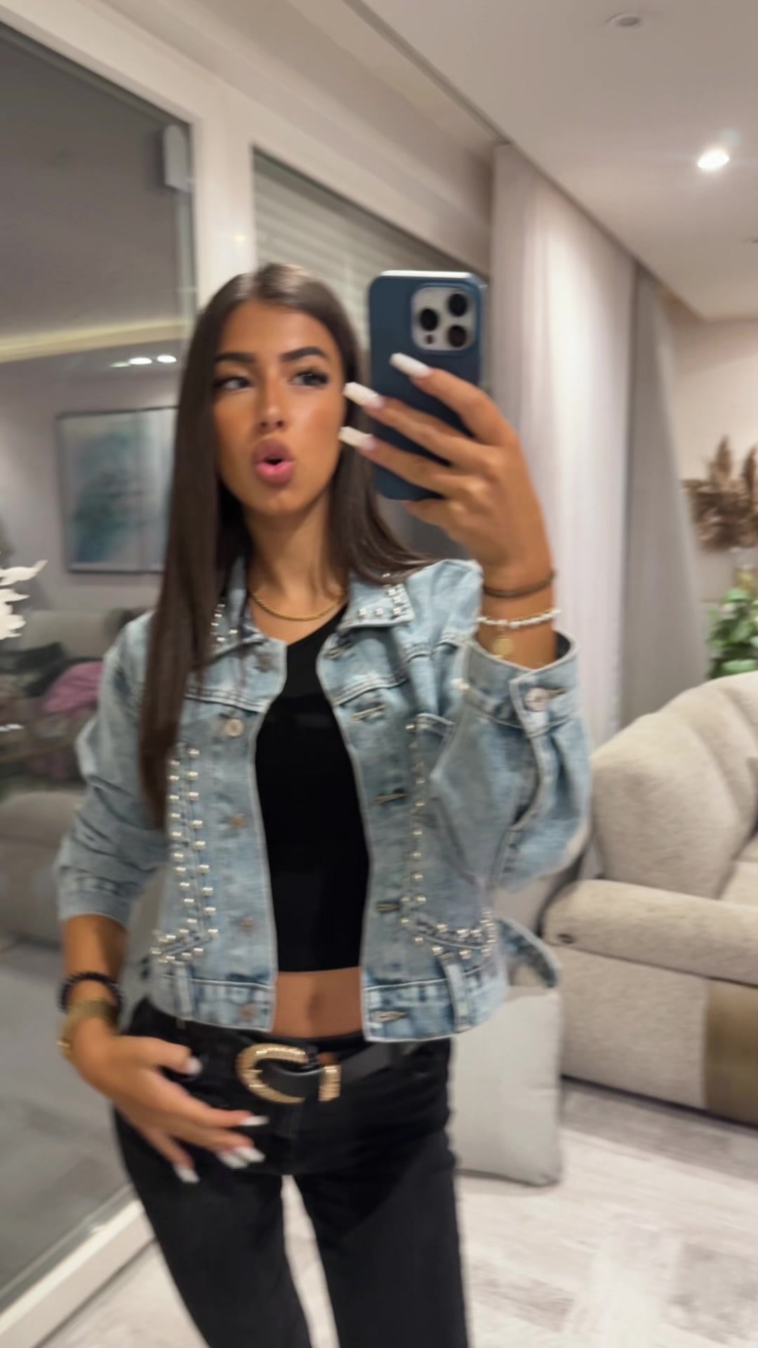 @𝐧