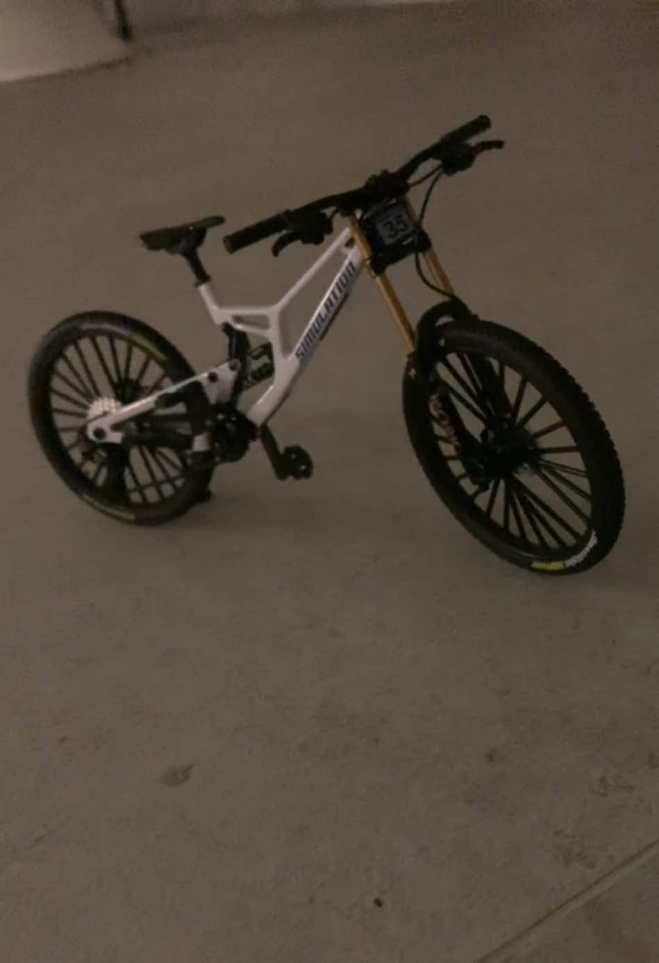 @joeonroscoe