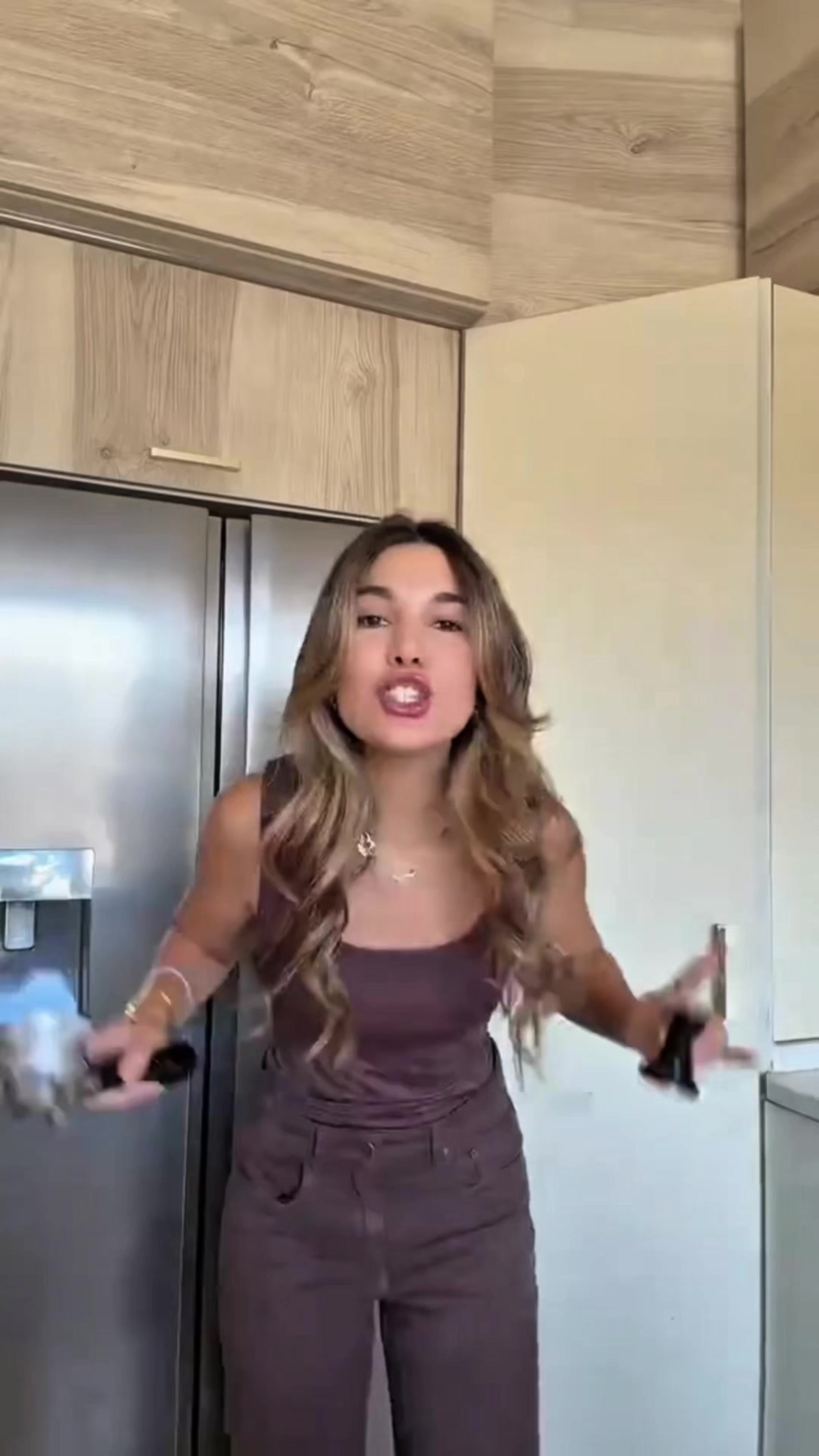 @Dania