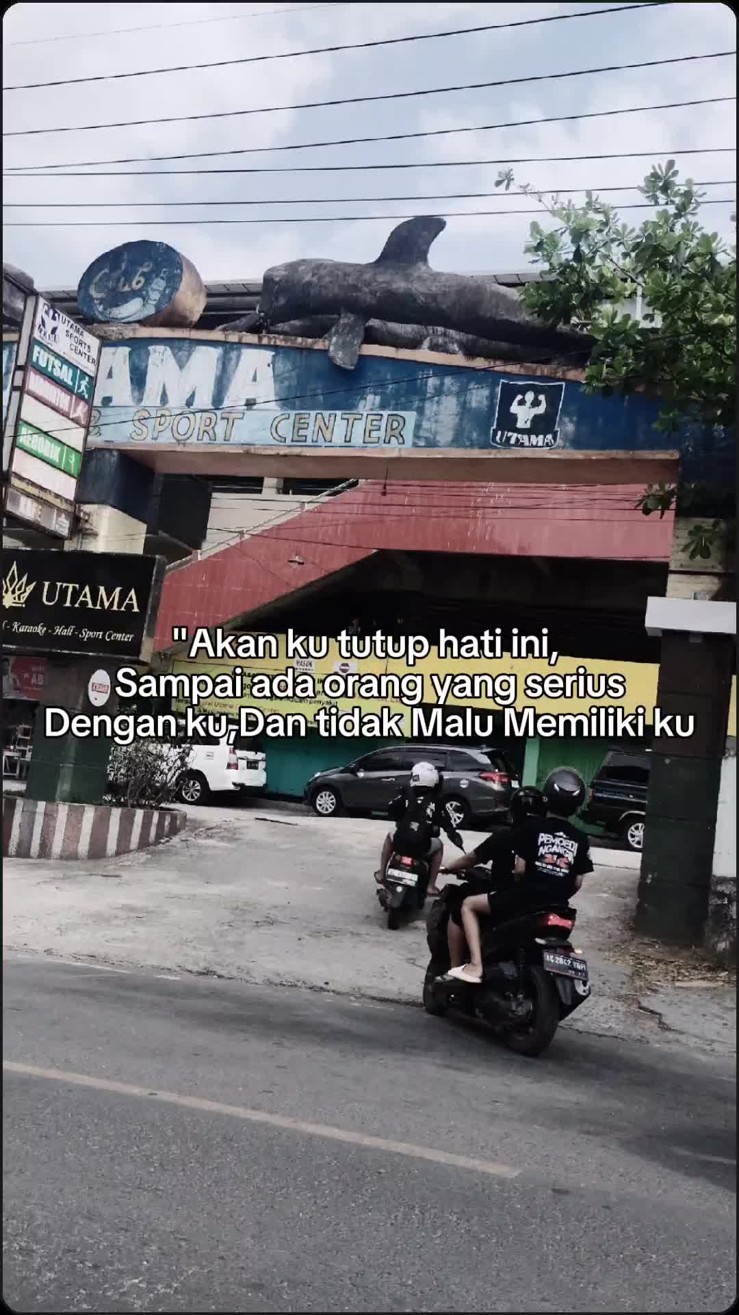 @...