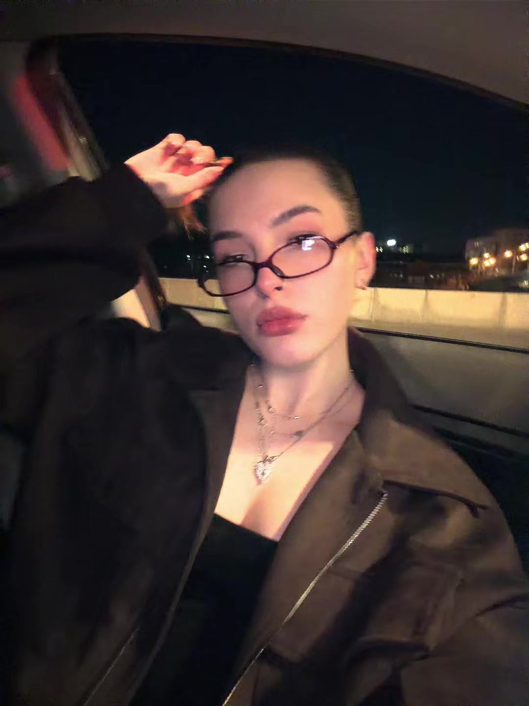 @anasttteiisha