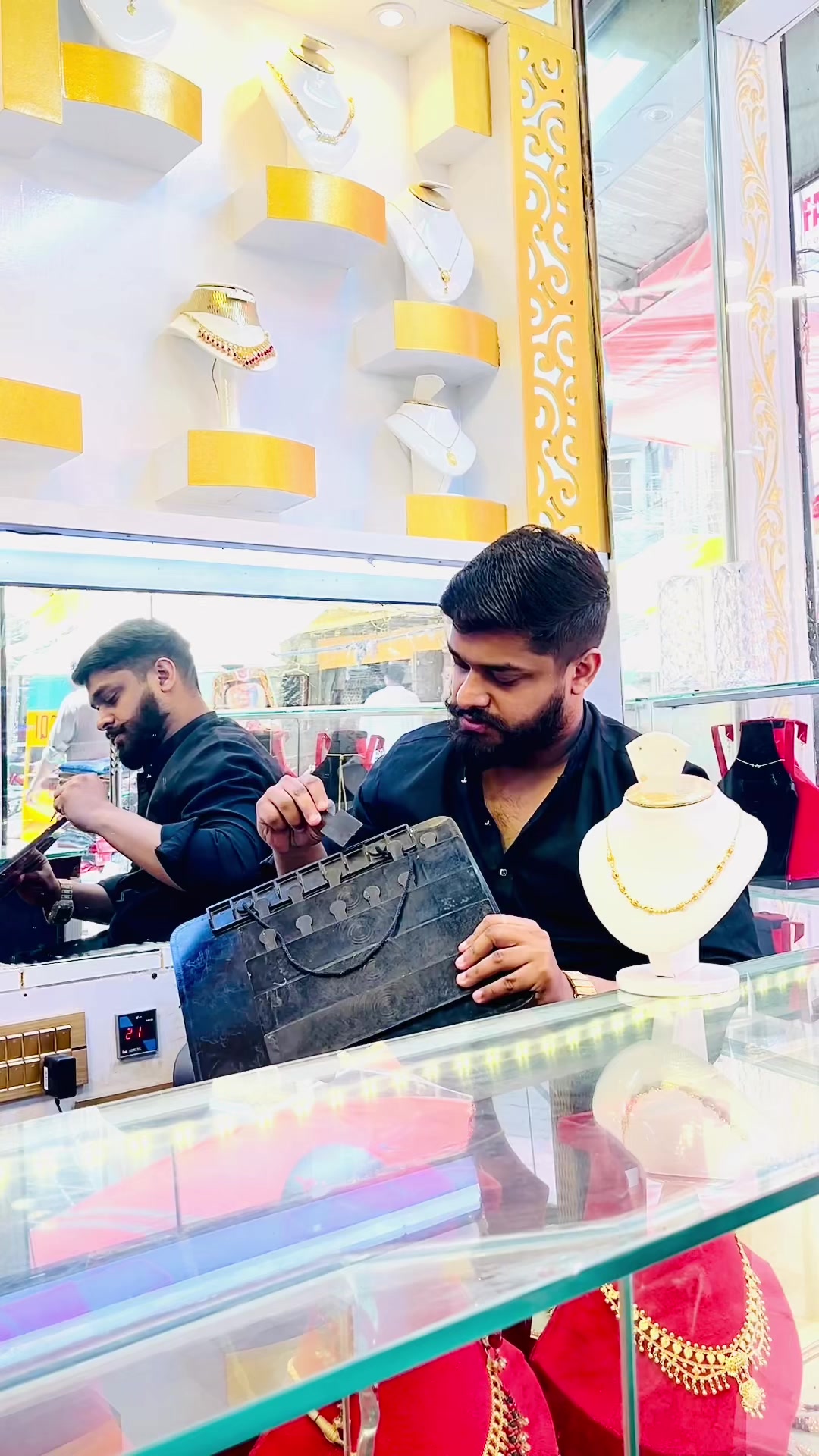 @👑RAJA KABIR👑