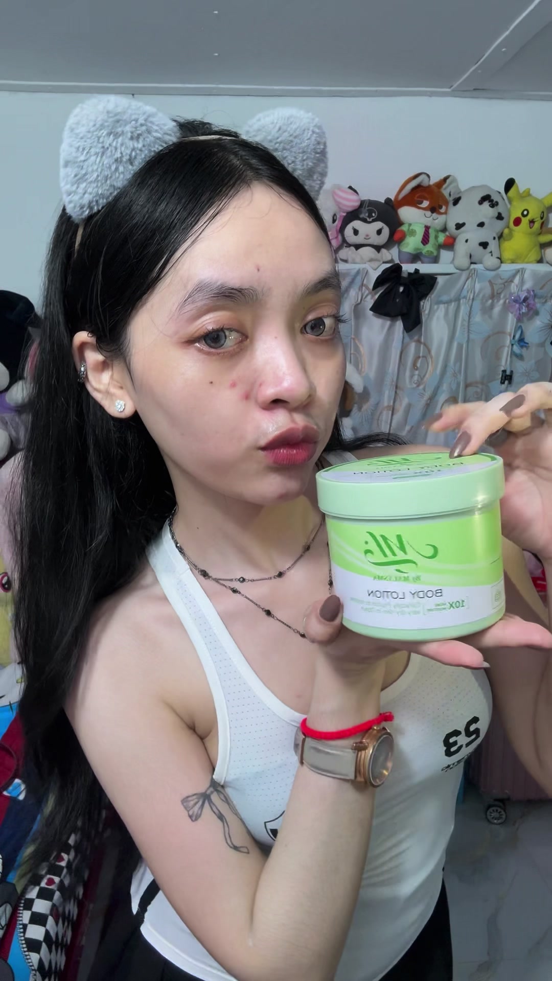@Ellaa