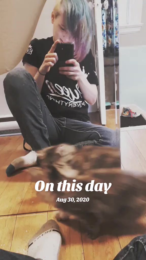 @pineappleonpizza