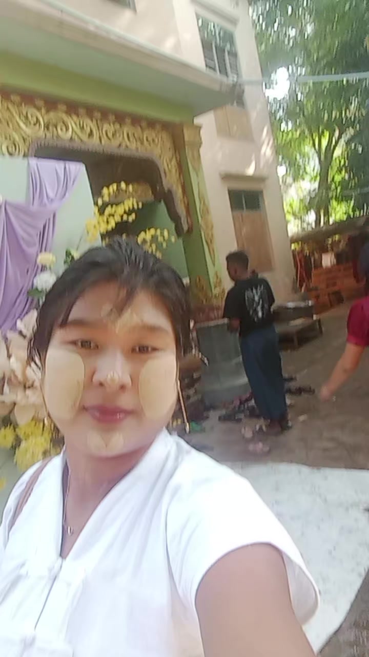 @Chit Thu Wai