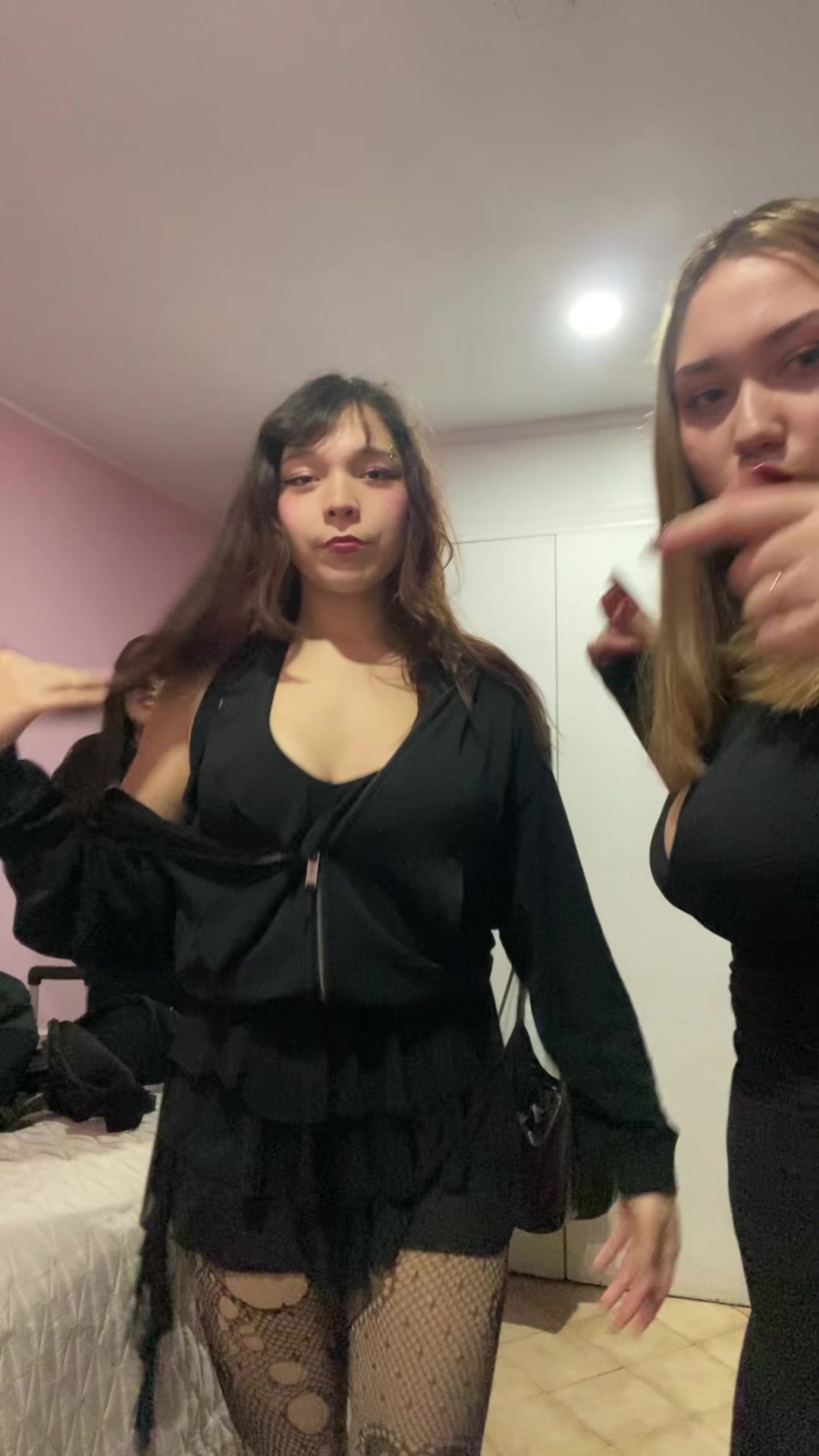 @Freaky nikki