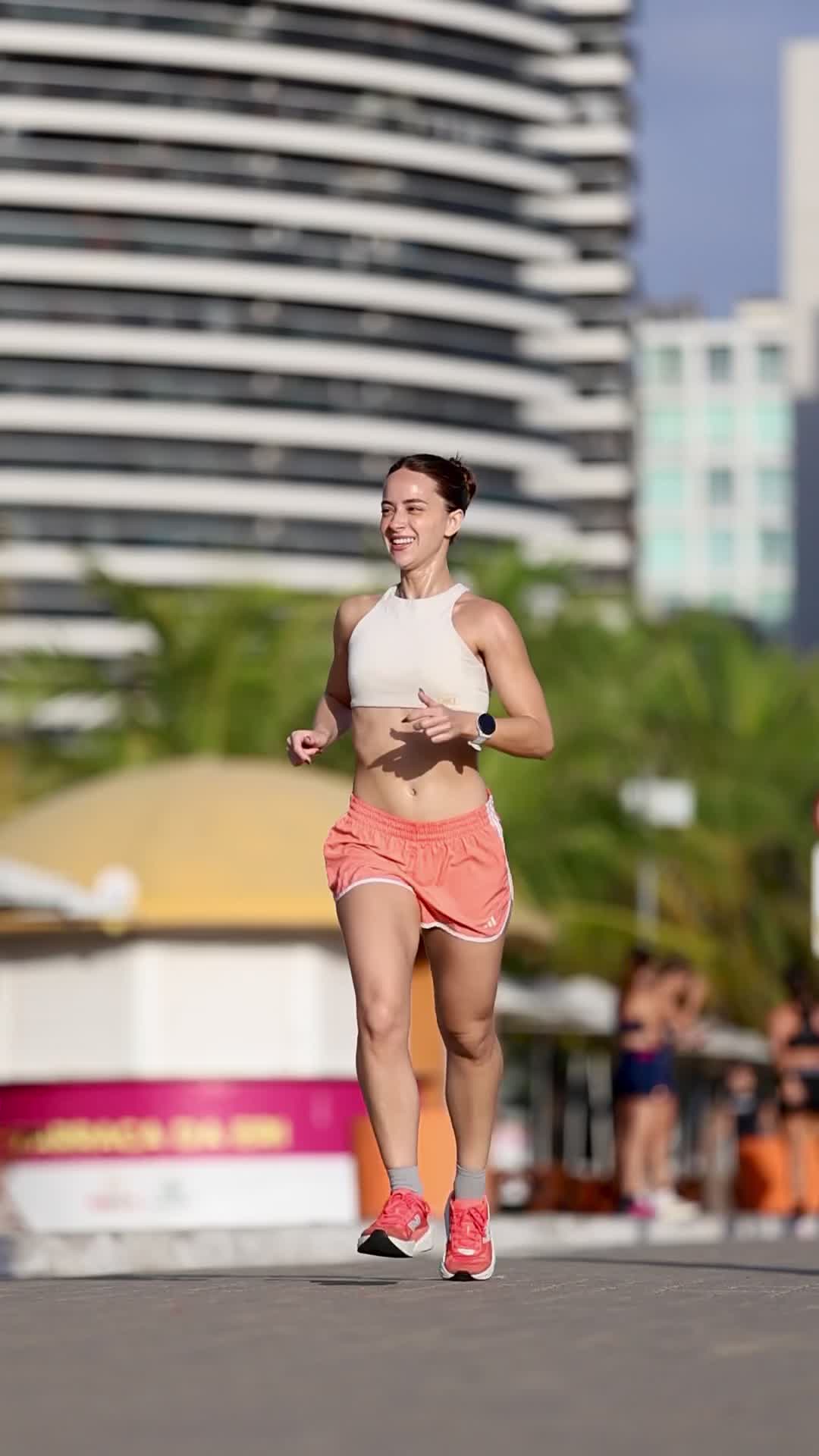@analouisegadelha