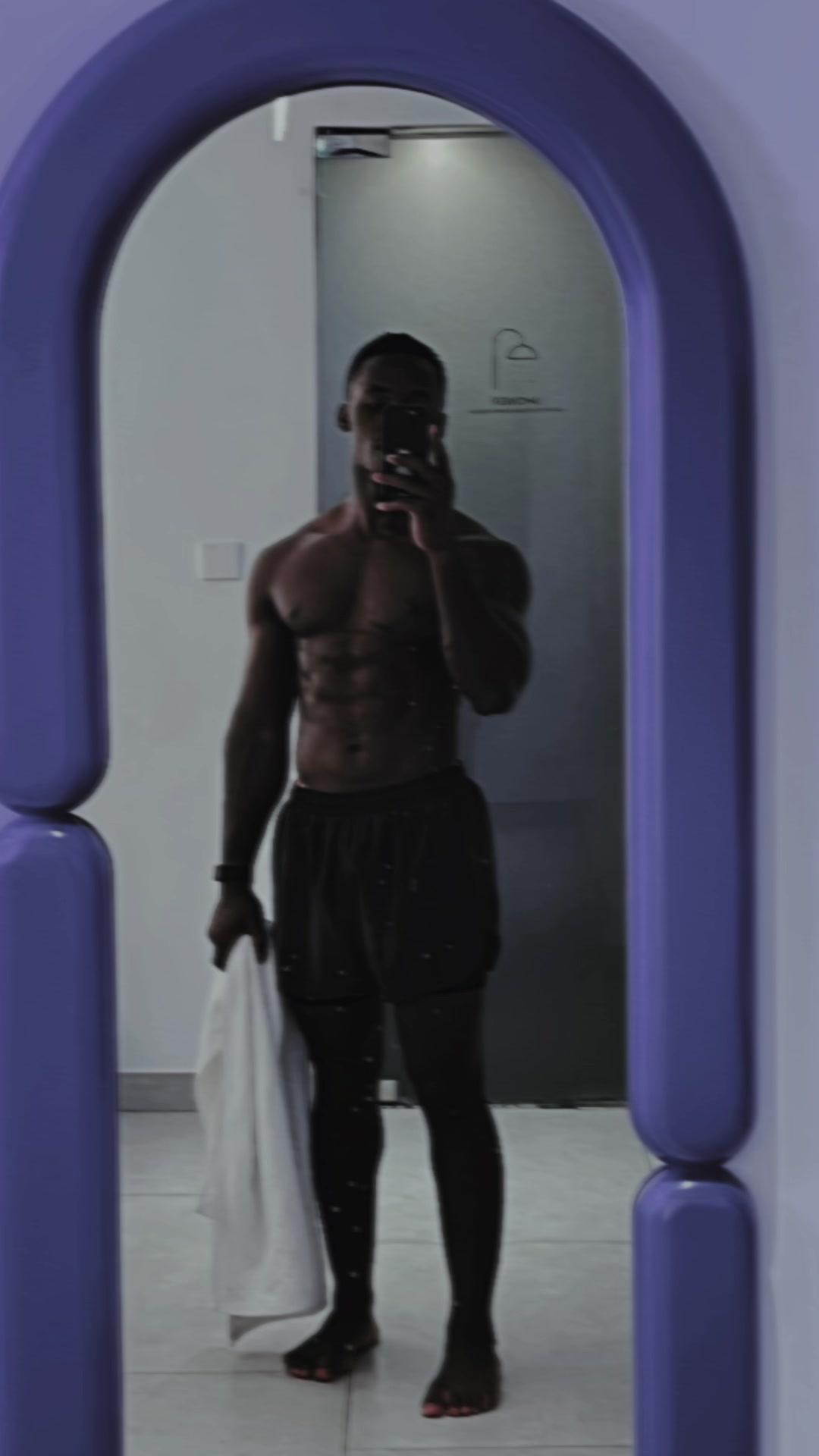 @axamliems@