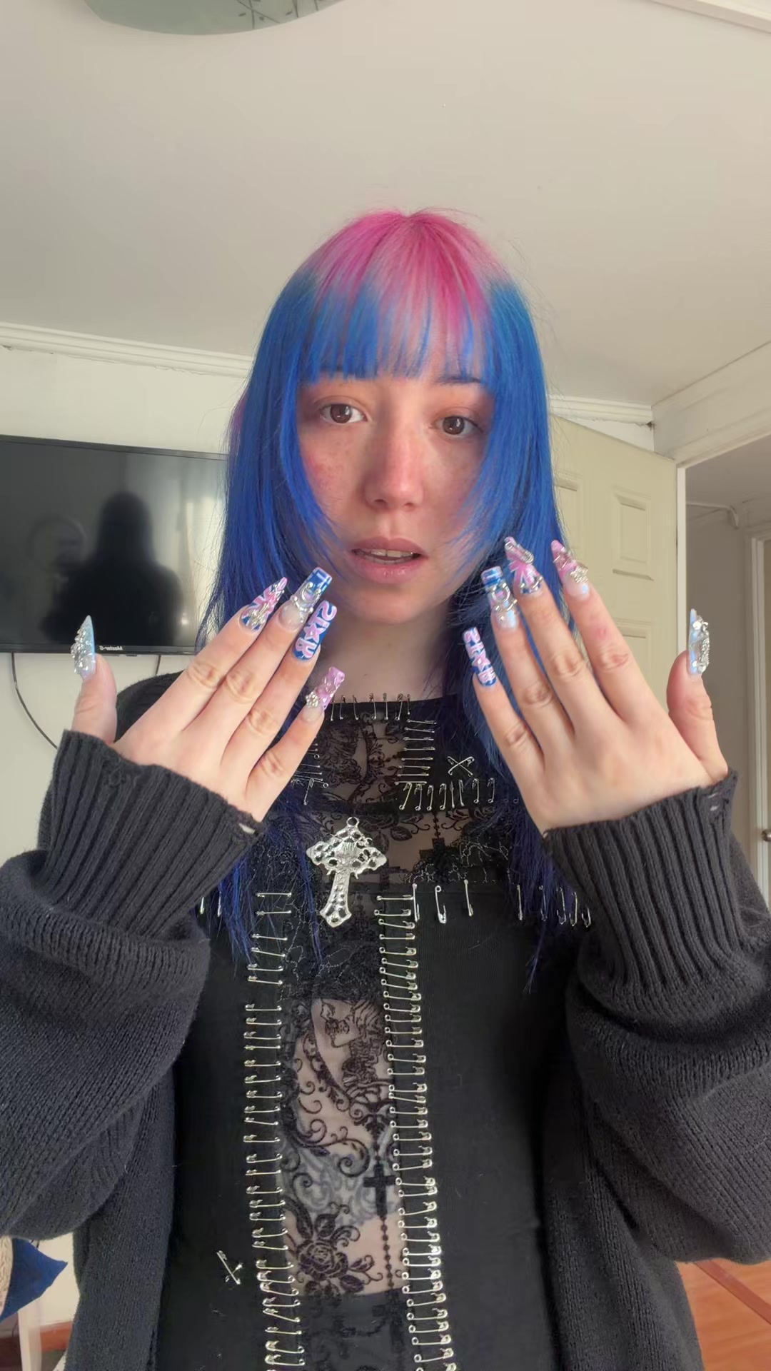@𝔅𝔞𝔟𝔲𝔰𝔥𝔨𝔞 🔪