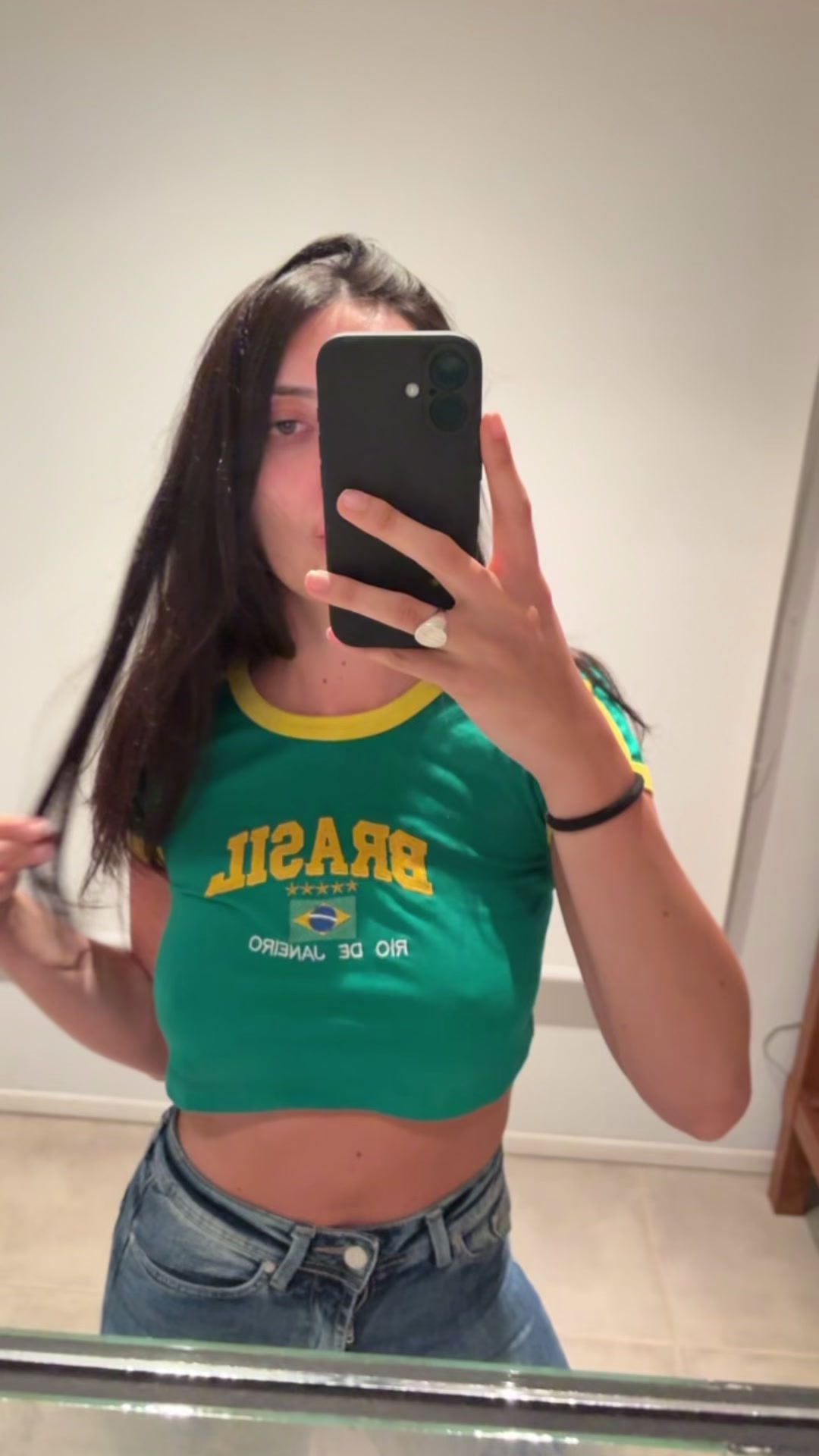 @vickyllana_