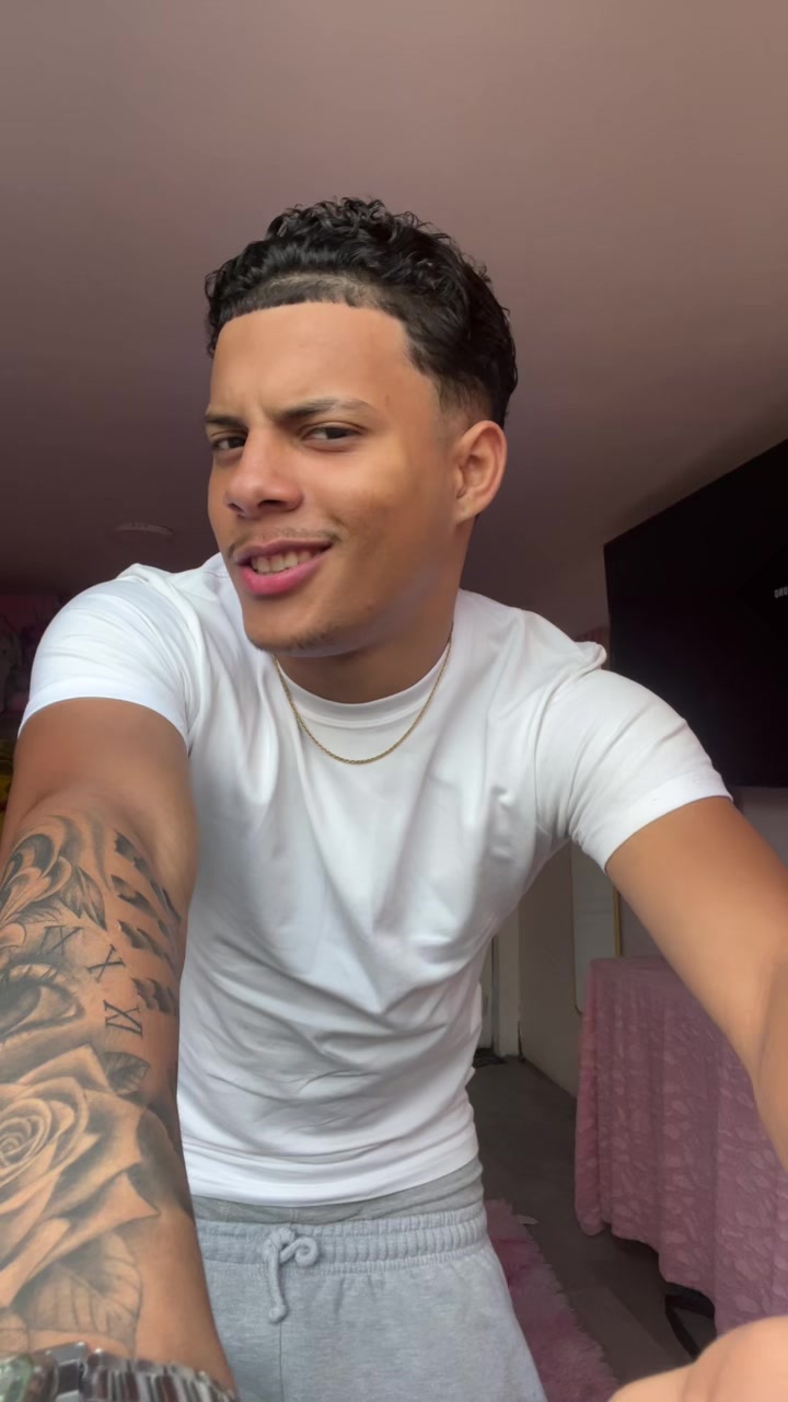 @Soyalejandro