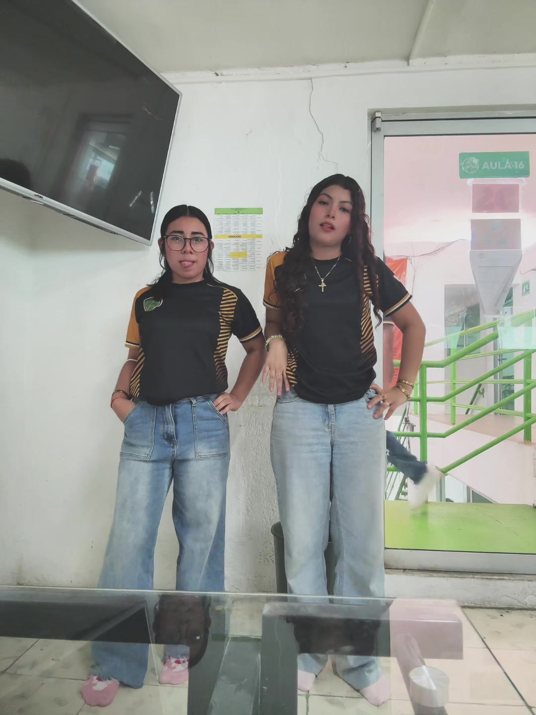 @karlitaa ☻