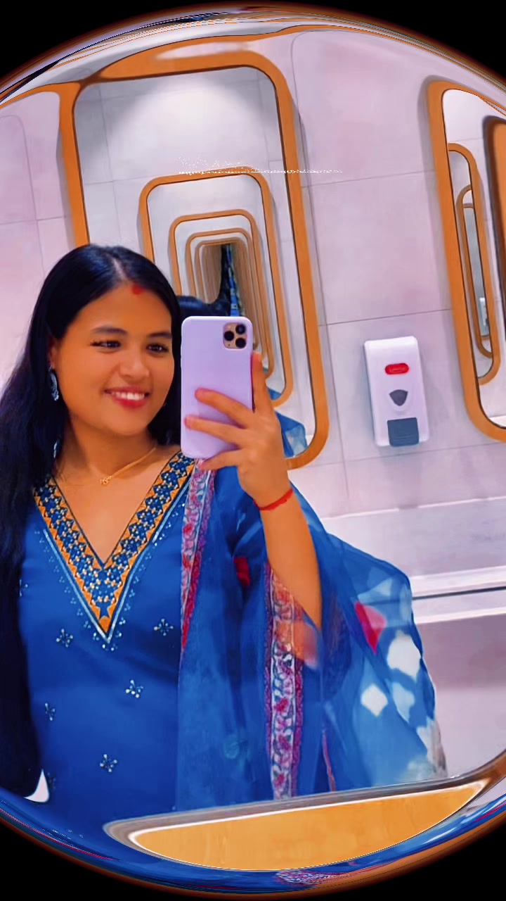 @👑Aarohi shrestha❤👑