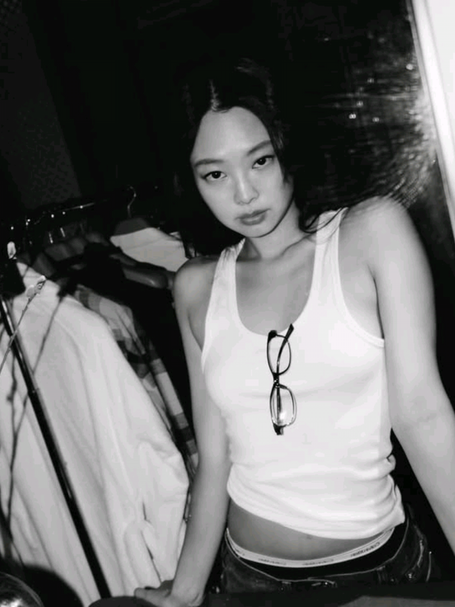 @𝑬ꨄ
