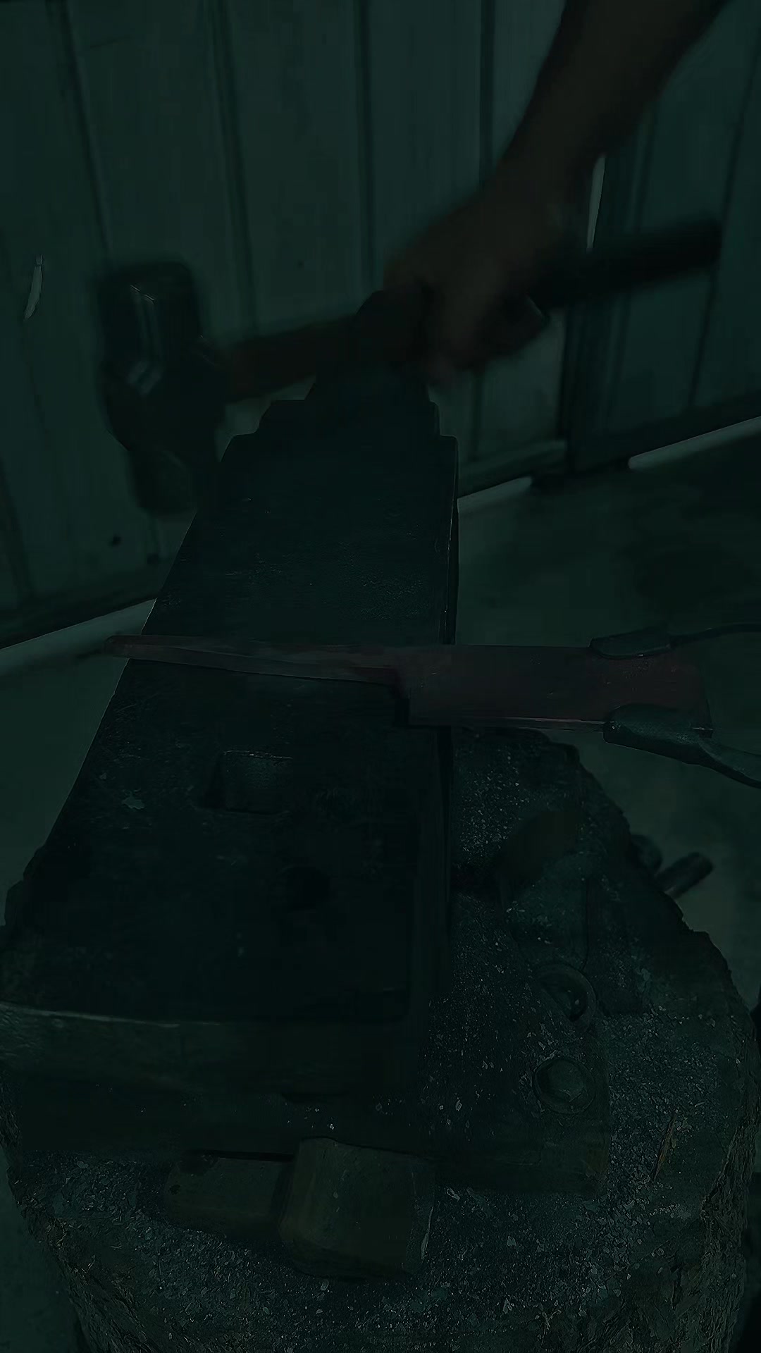@Black_fish_blades