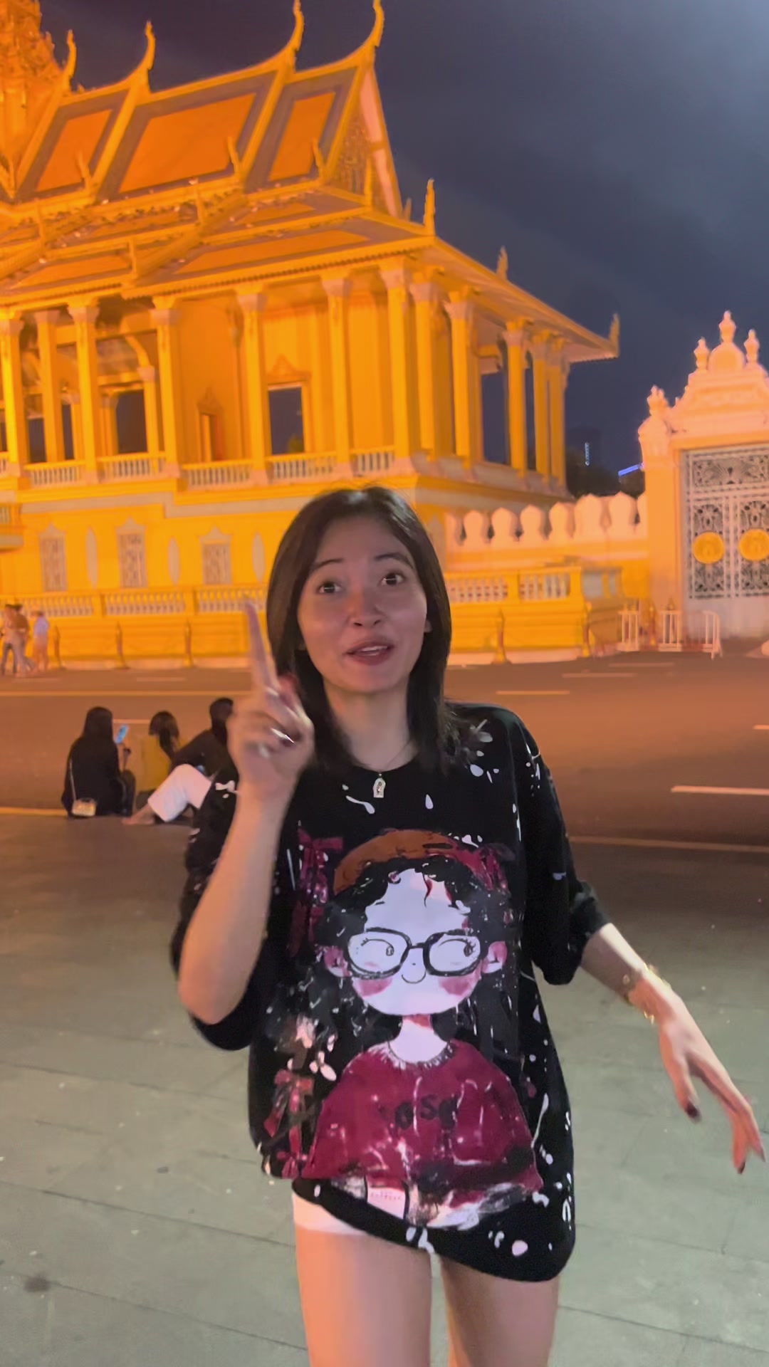 @Ployy
