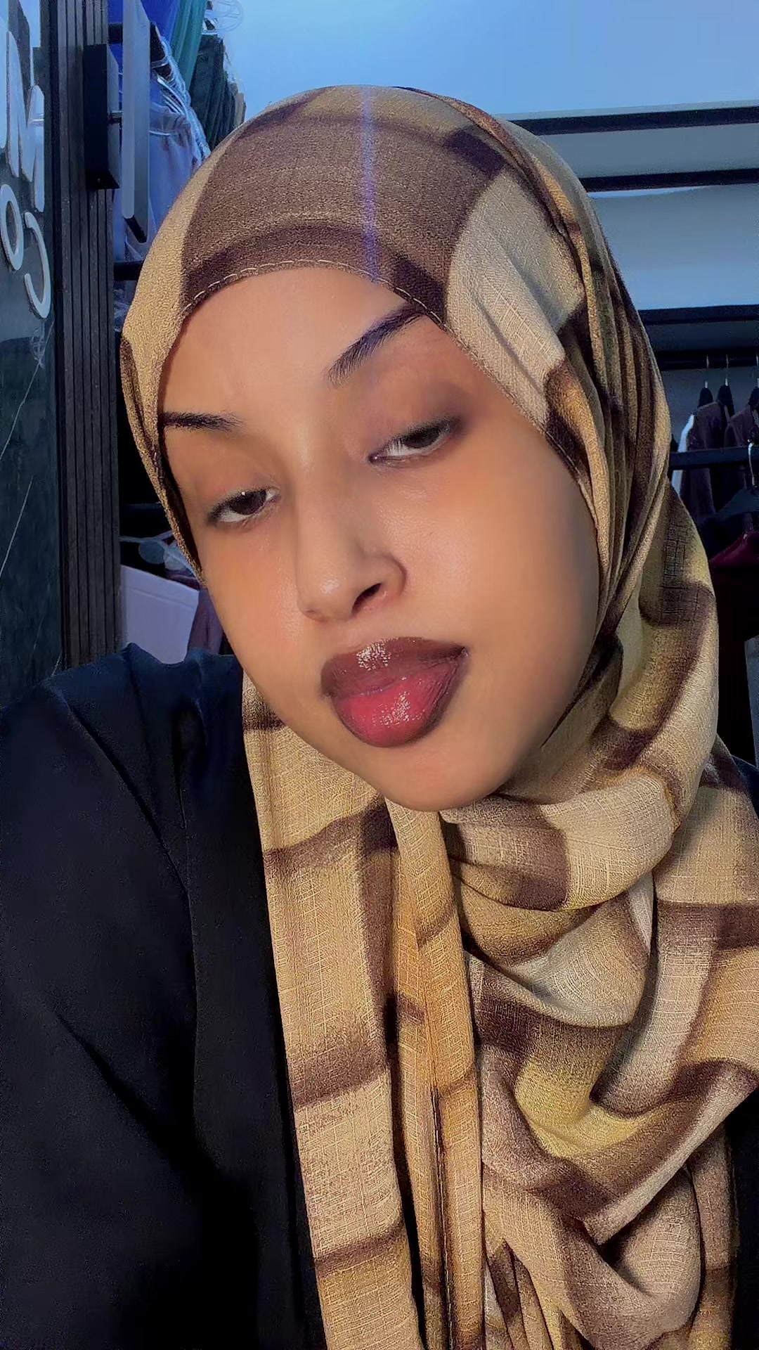 @Mushtaaq Huute👸🦋