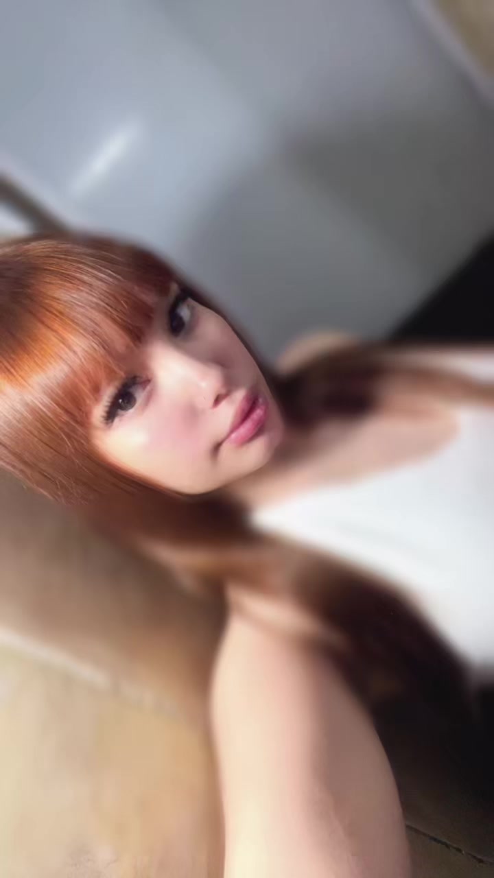 @larameza_