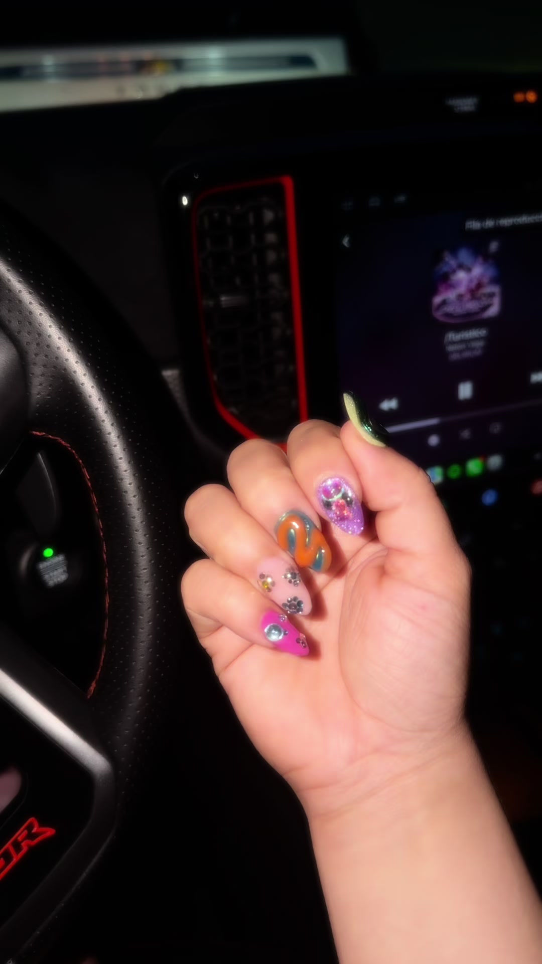@✰