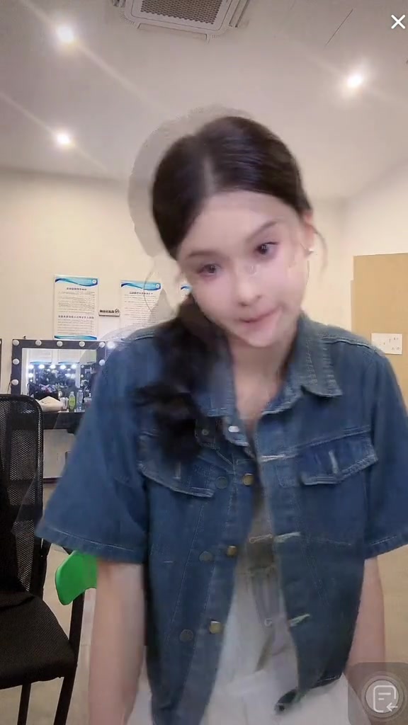 @孟娜