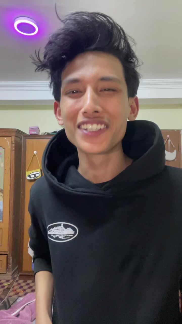 @✮