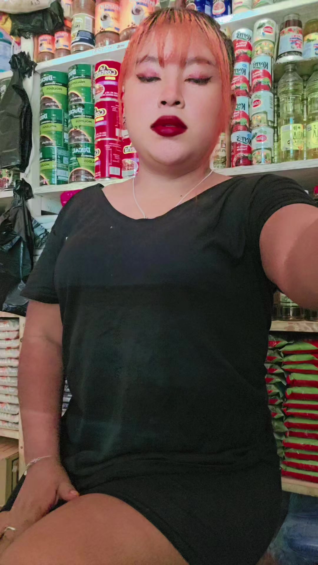 @𝕤𝕠𝕗𝕚 𝕔𝕙𝕚𝕥𝕚𝕔🖤