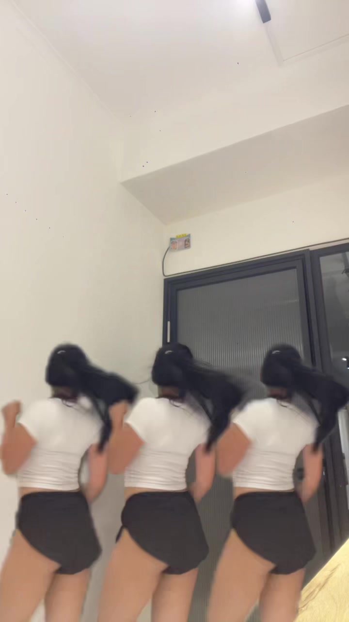 @Unni🦋💃🏼🍑🏳️
