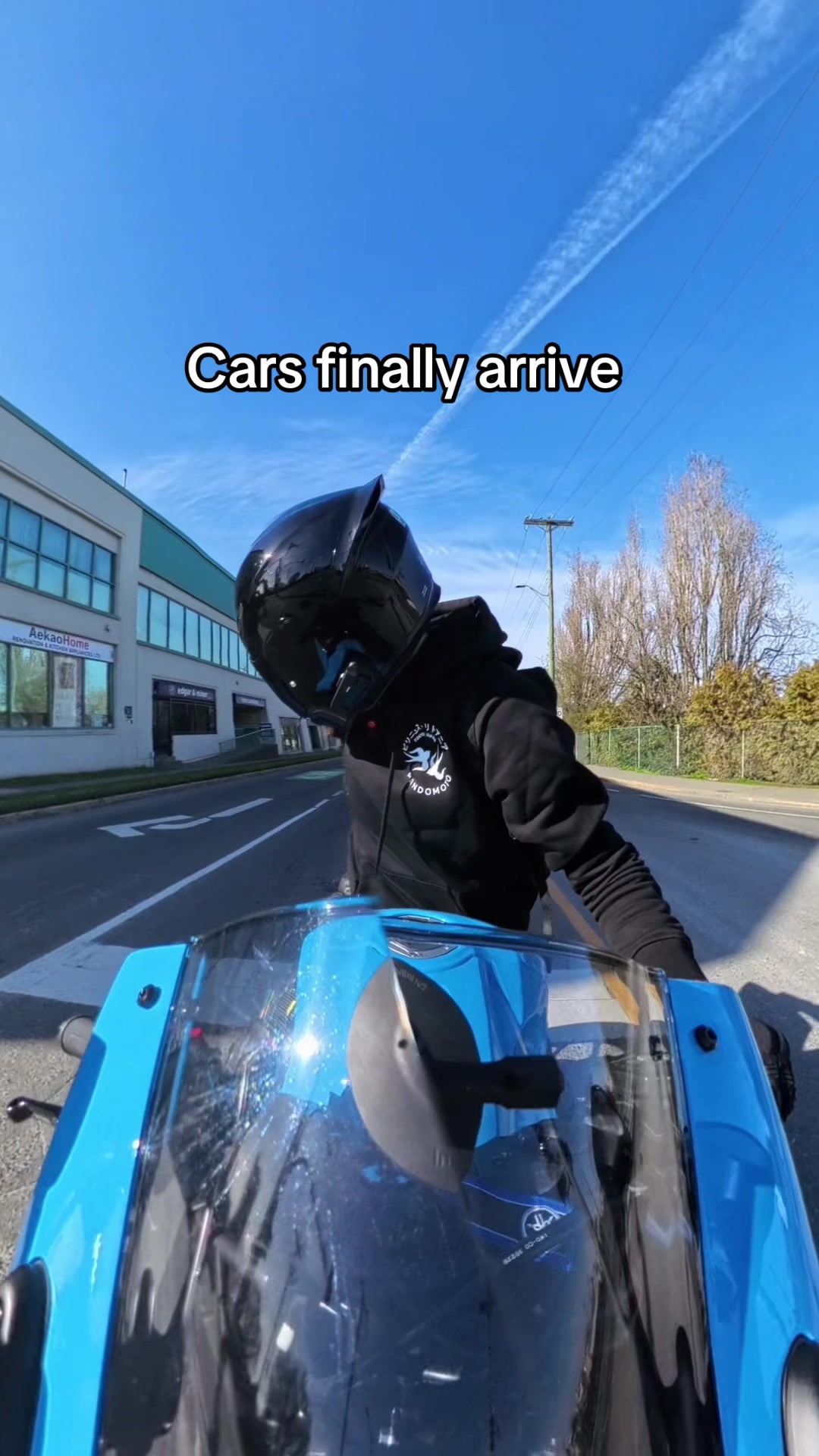 @Tessa 🏍️