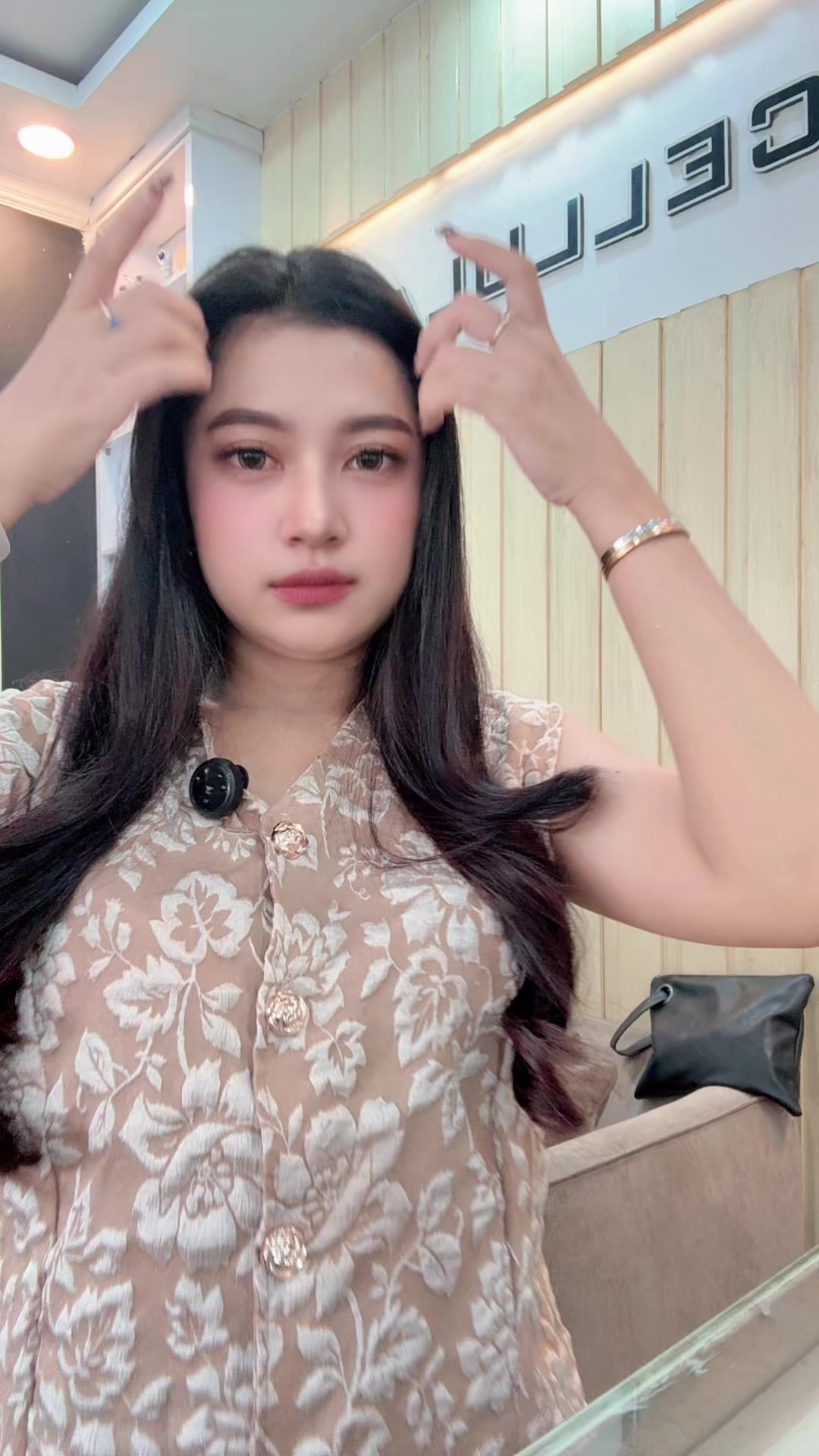 @Vio🦋