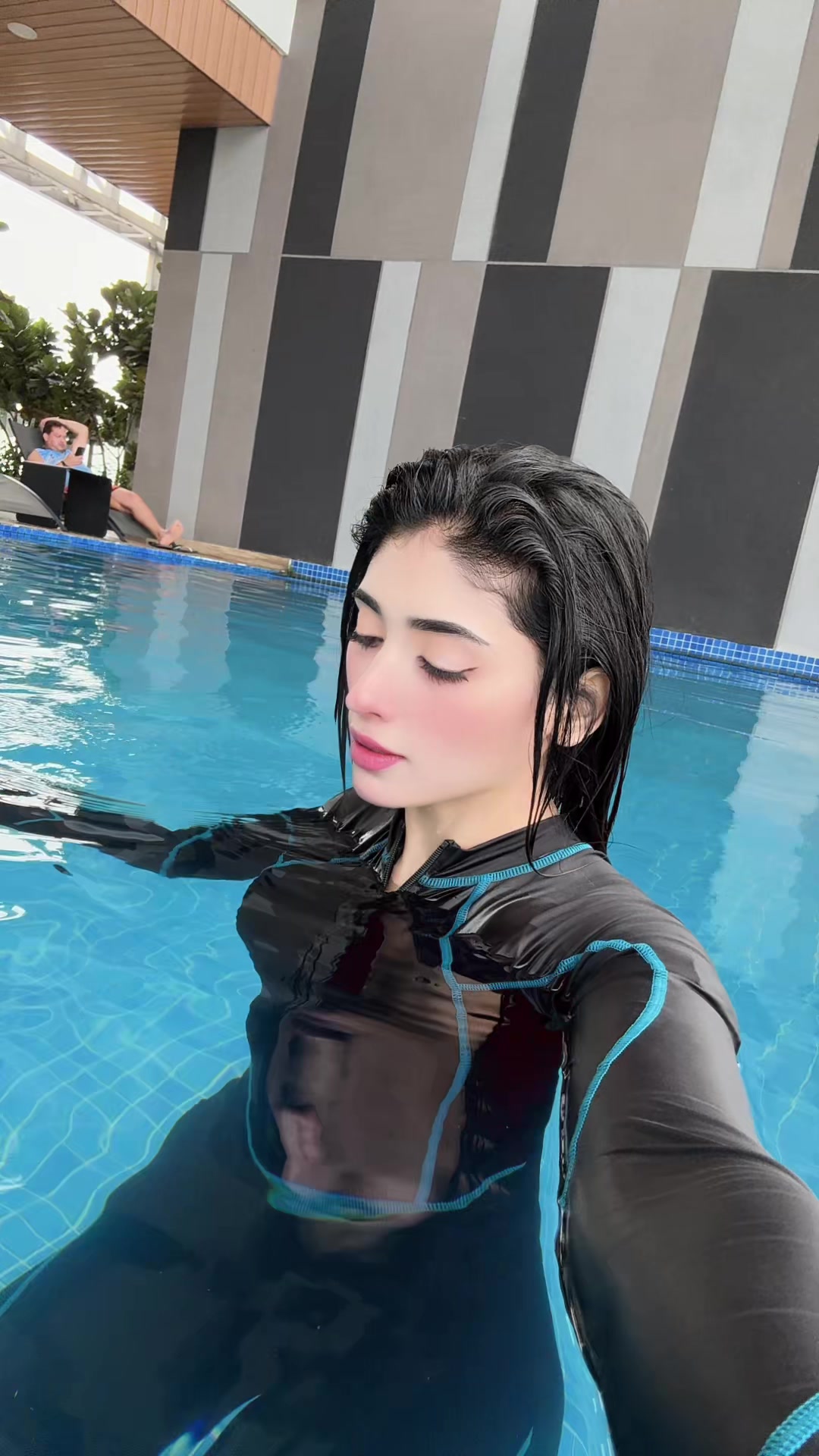 @Umaira______Yousaf