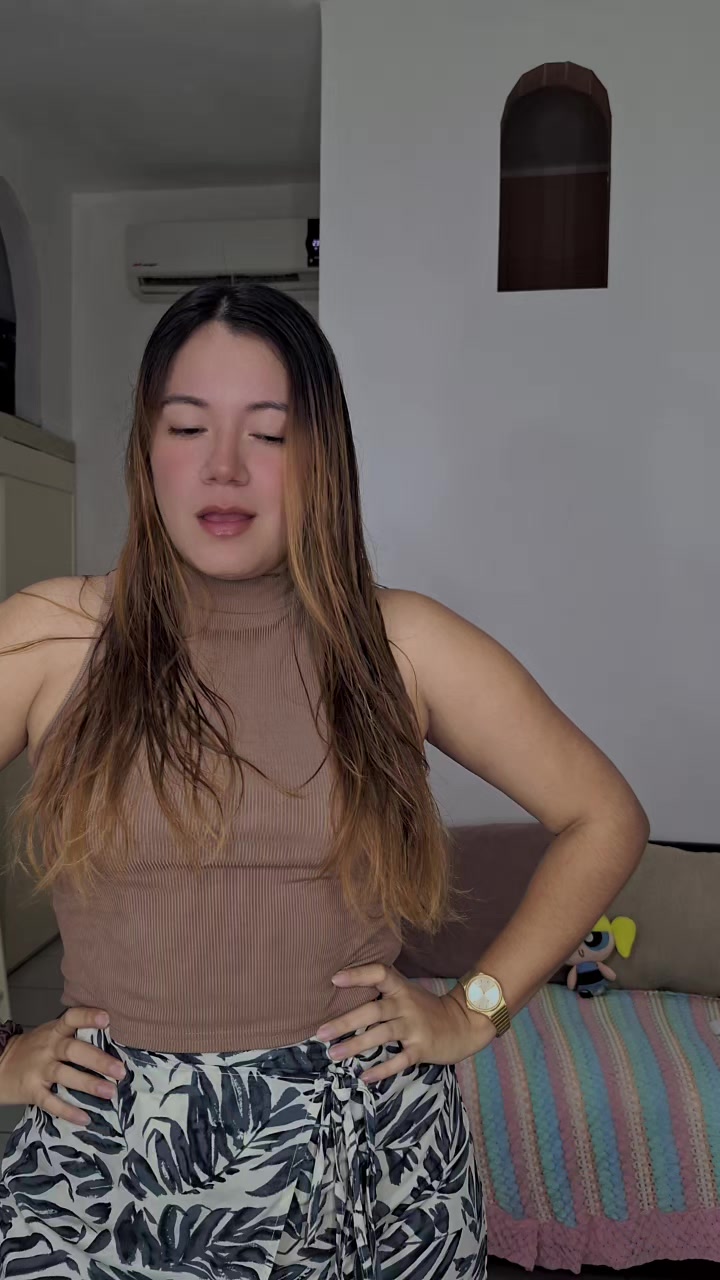 @Alejandra Gay Vlogs